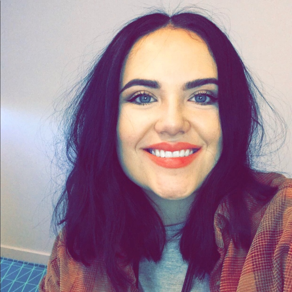 Meet your Posher, Brenna